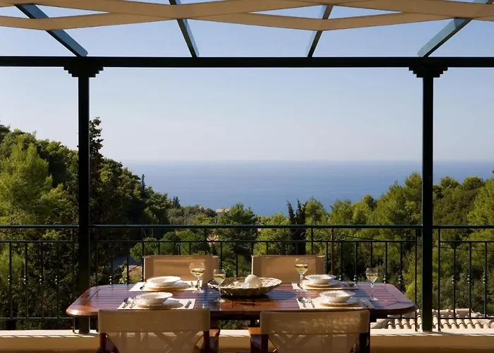 Timoklia Tsoukaládhes